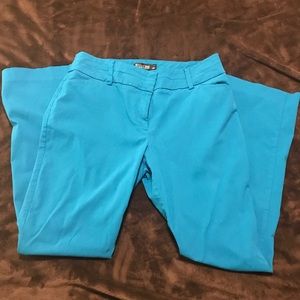 Like new NY&Co turquoise stretch slacks.